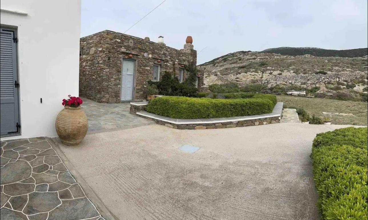Diavrouxas House In Sifnos *